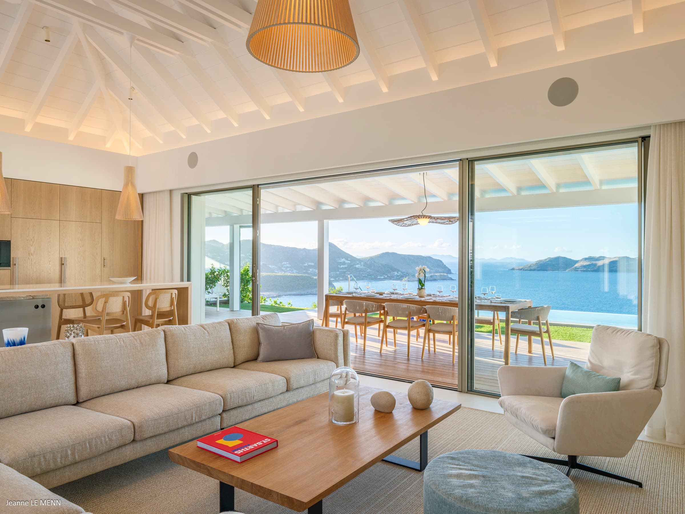 Living area opening to the ocean